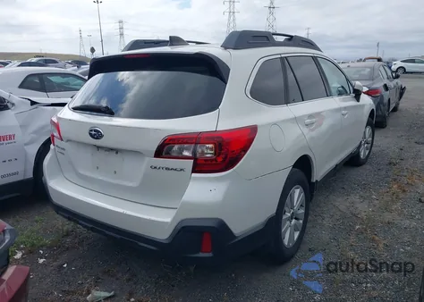 2018 Subaru Outback 2.5I Premium из США, поврежденный, VIN 4S4BSADC3J3235713